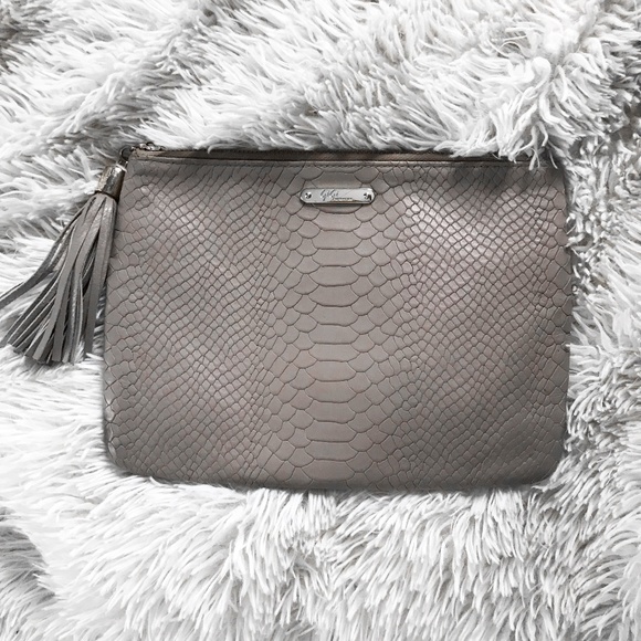 GiGi New York Handbags - Gigi New York All In One Clutch